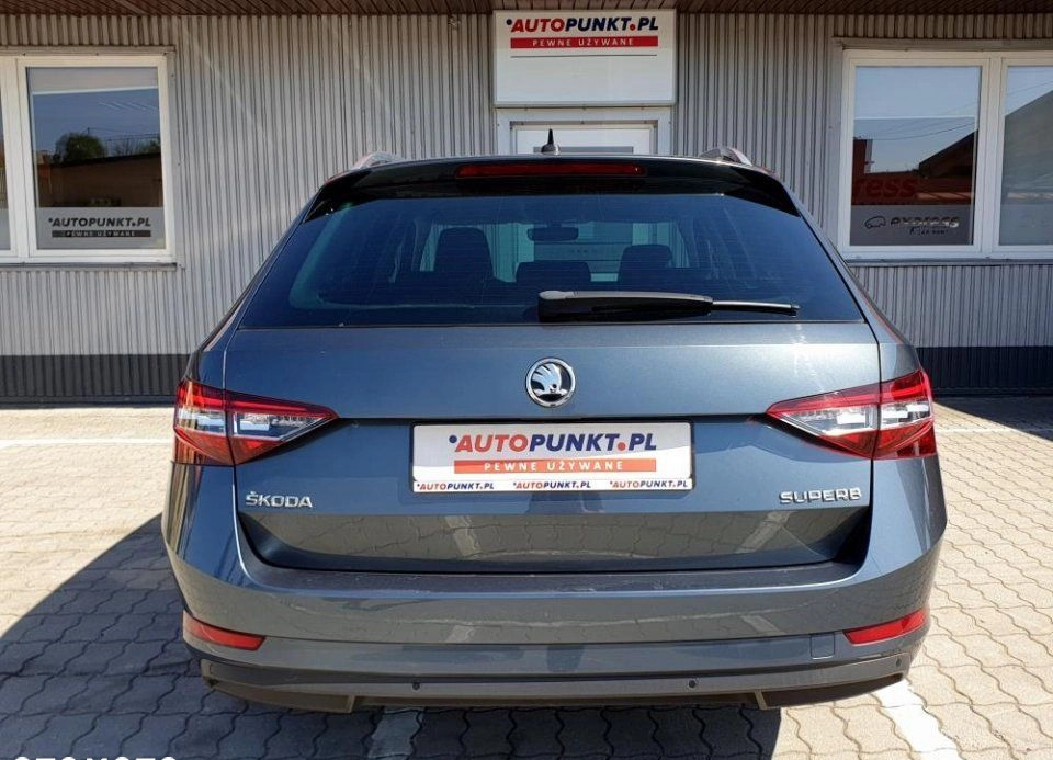 Skoda Superb cena 79900 przebieg: 117092, rok produkcji 2017 z Dobra małe 436